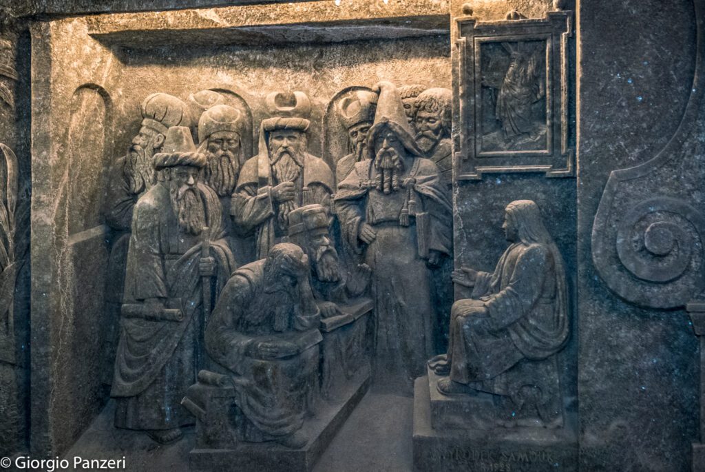 1050341-1024x685 Polonia: la bellissima miniera di sale “Wieliczka”