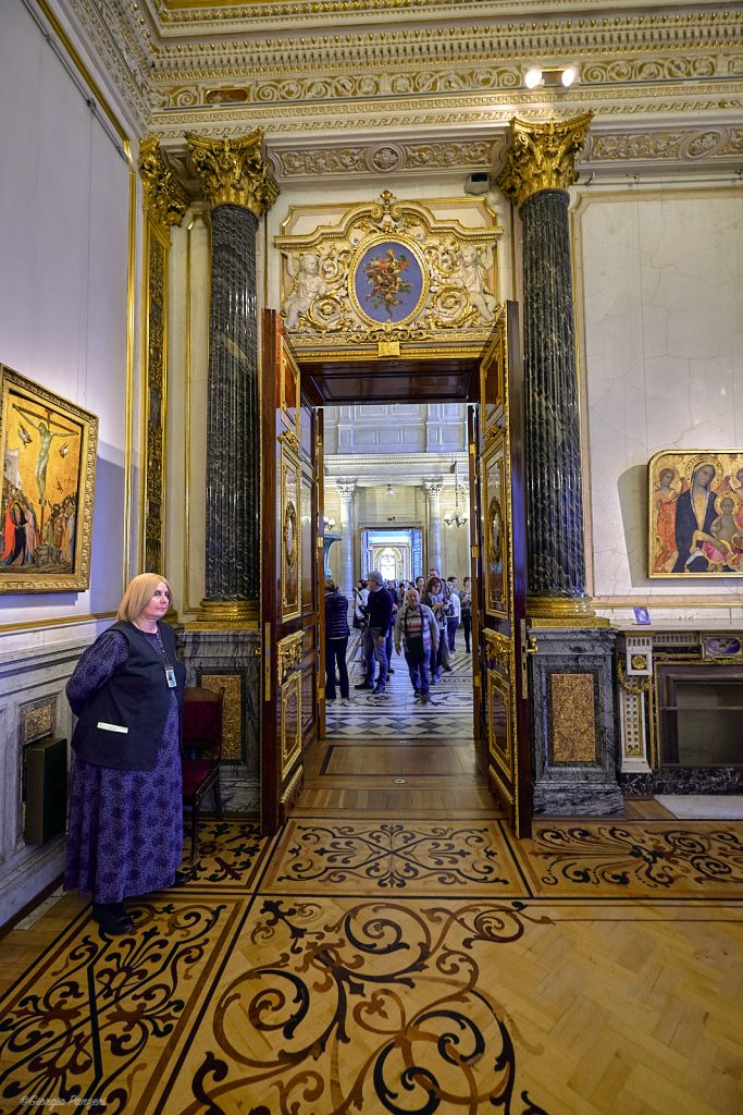DSF3928-683x1024 Il Palazzo d’Inverno a San Pietroburgo e l’Hermitage