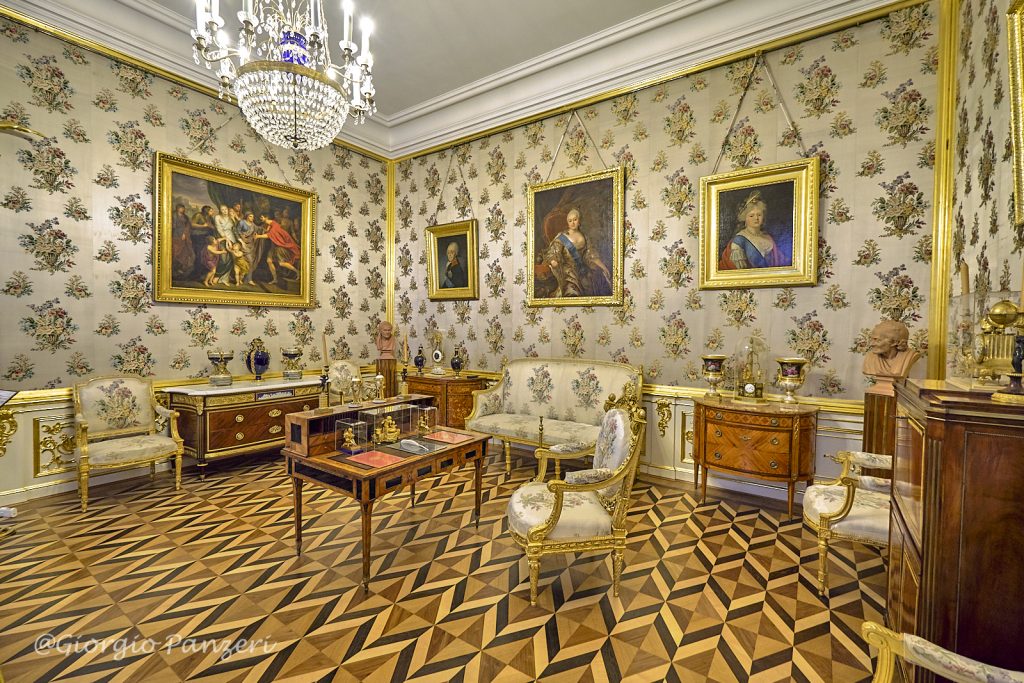 DSF4070-1024x683 I palazzi e i giardini di Peterhof, la Versailles russa
