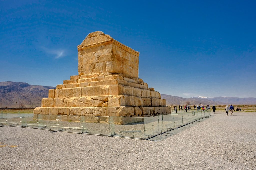 DSCF3442-1024x683 Iran: Pasargade e la tomba di Ciro il Grande