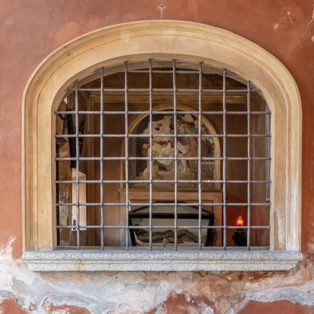 2E12EA56-4861-4E9F-8DF0-95A7C31707B7-1024x1024 Baveno: Chiesa dei Santi Gervaso e Protaso e Battistero