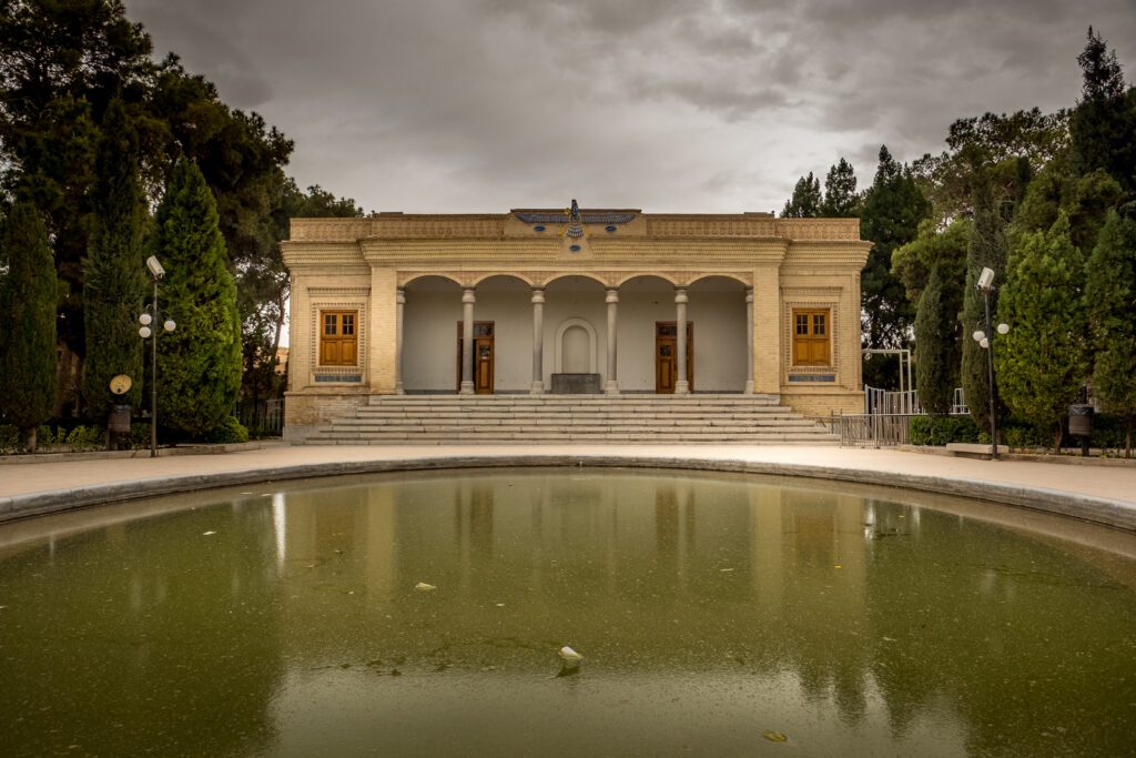 DSCF4034-1024x683 Lo Zoroastrismo iraniano: il Tempio del fuoco di Yazd e le Torri del Silenzio