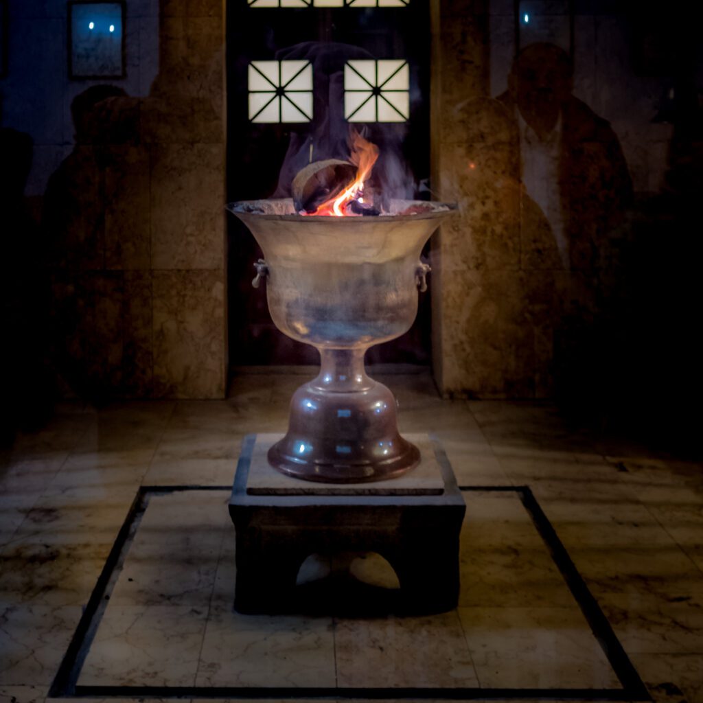 DSCF4037-1024x1024 Lo Zoroastrismo iraniano: il Tempio del fuoco di Yazd e le Torri del Silenzio