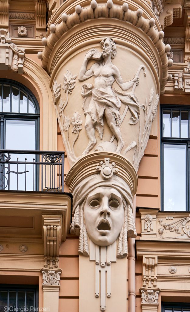 DSC08795-C1-625x1024 Art Nouveau a Riga