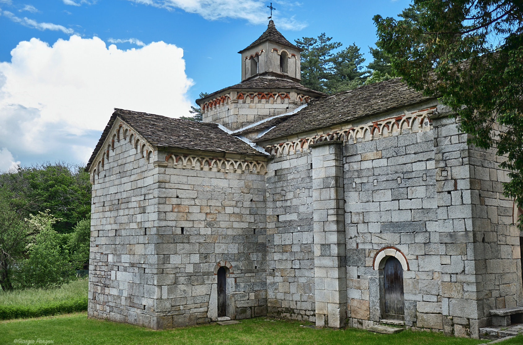 San Giovanni in Montorfano sul Lago Maggiore