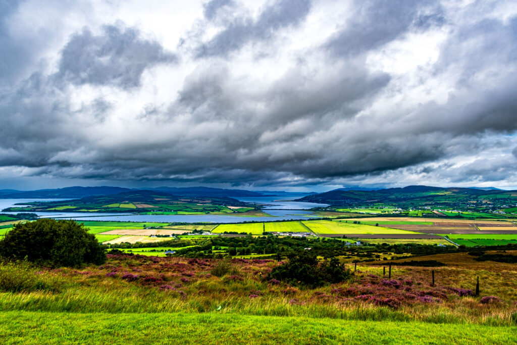 DSF8585-1024x683 Grianan Aileach: un gioiello archeologico nel cuore dell'Irlanda