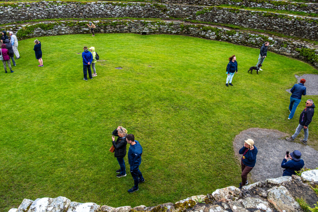 DSF8588-1024x683 Grianan Aileach: un gioiello archeologico nel cuore dell'Irlanda