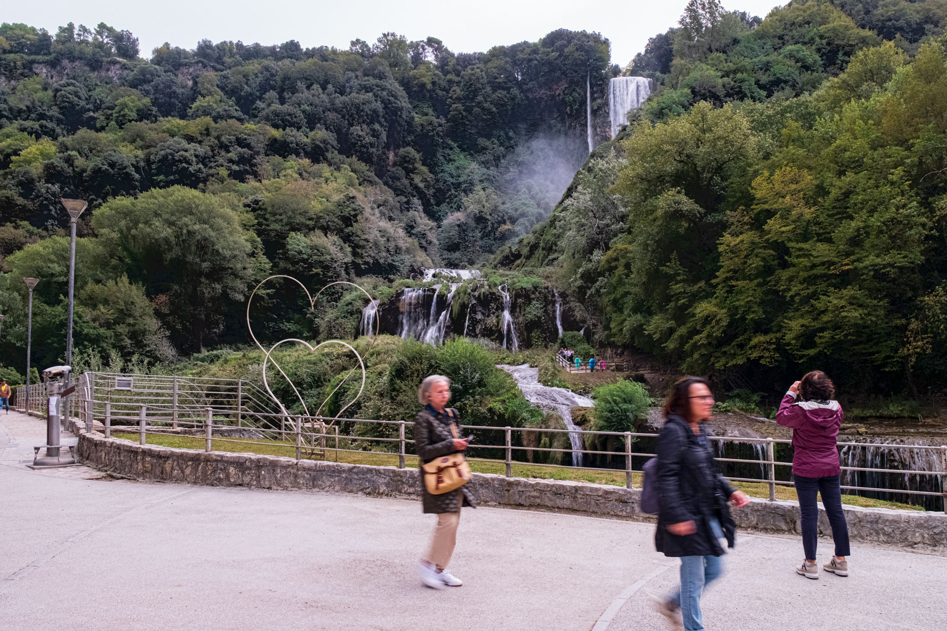 Le Cascate delle Marmore: una meraviglia naturale e ingegnistica nel cuore dell’Umbria