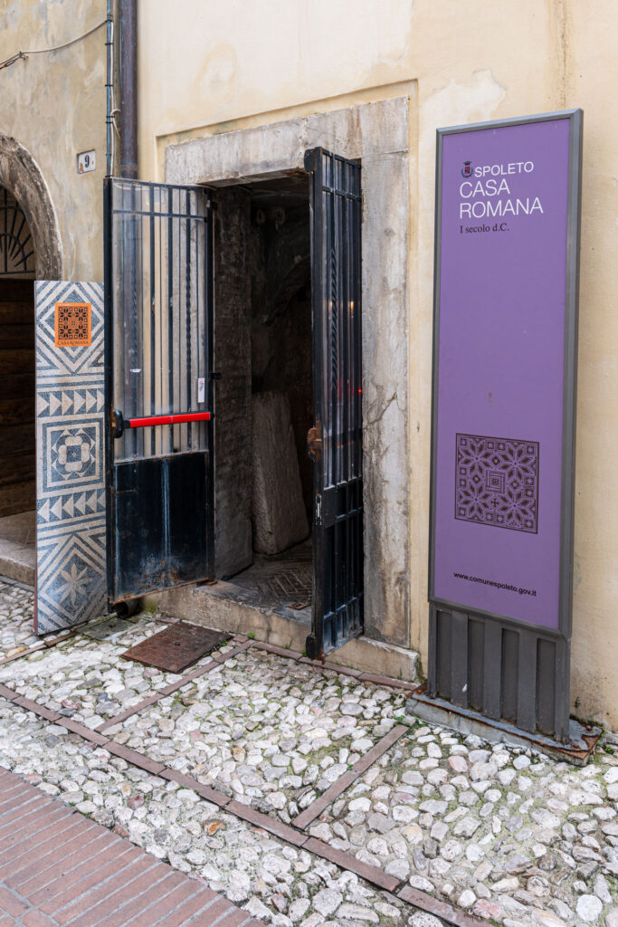 DSF9903-RAF_-DxO-683x1024 Casa romana del Primo Secolo a Spoleto