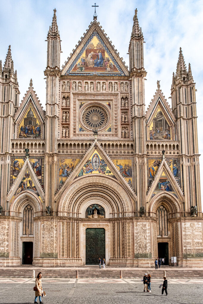 DSF0171-683x1024 Il Duomo di Orvieto e le imperdibili opera d'arte