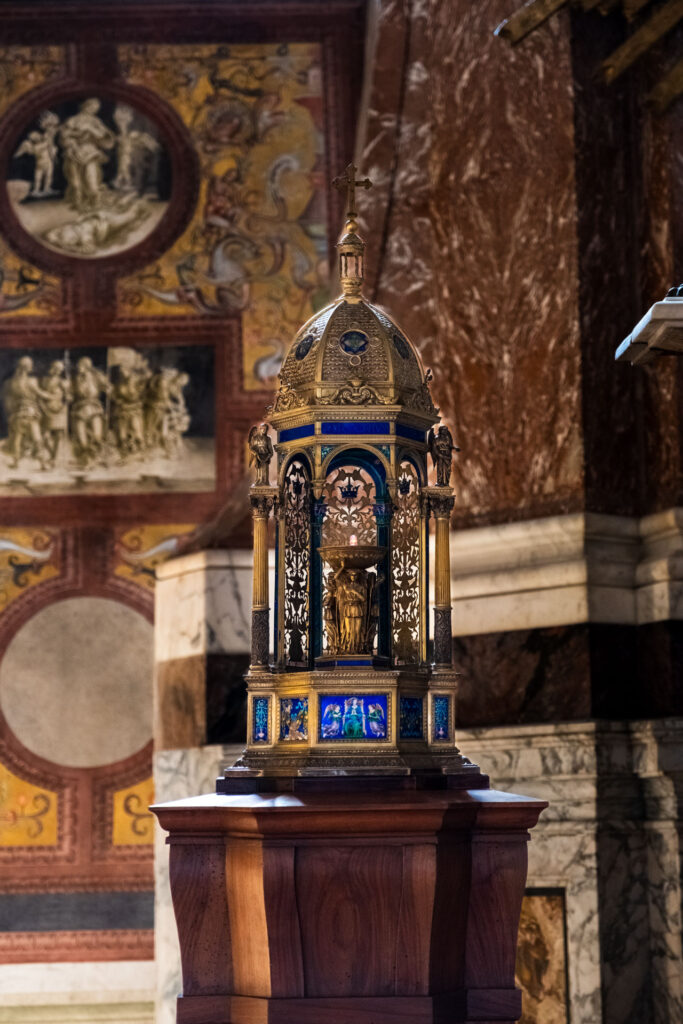 DSF0215-683x1024 Il Duomo di Orvieto e le imperdibili opera d'arte