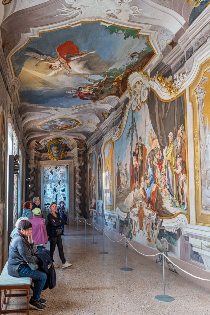 DSF0249-683x1024 Il Palazzo Patriarcale di Udine e il tripudio degli affreschi del Tiepolo