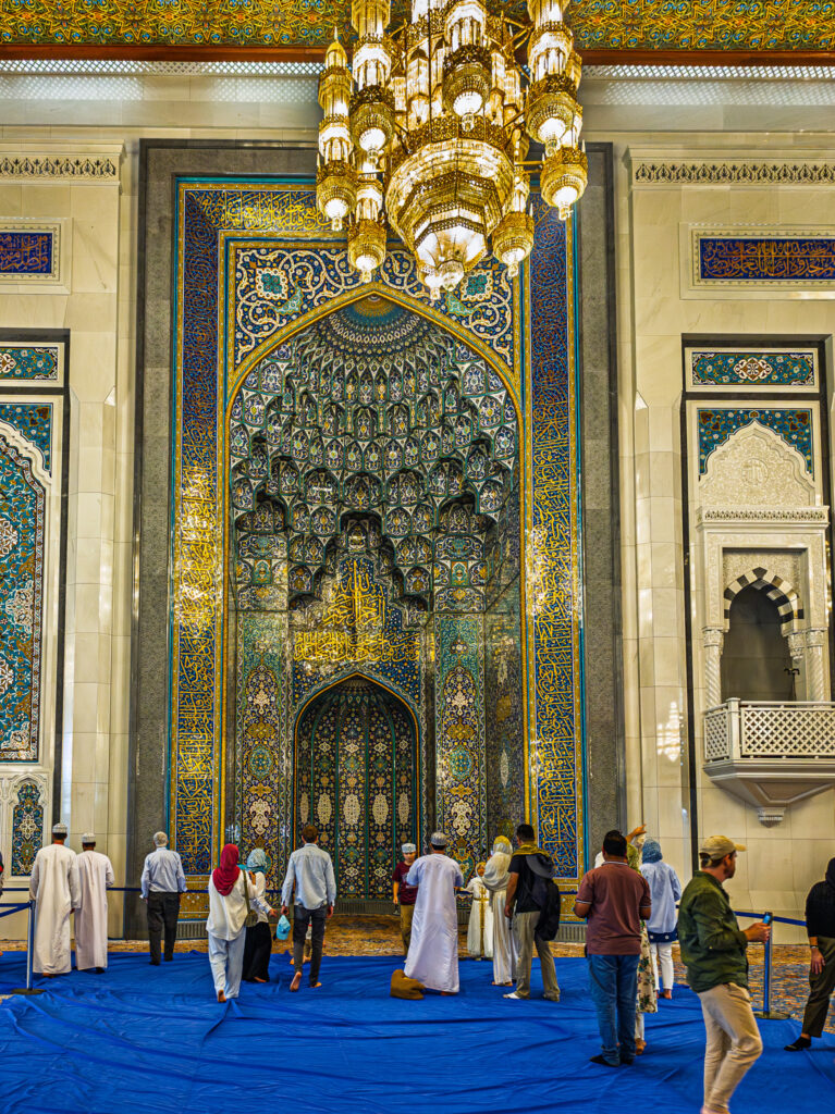 IMG_20260207_104519-767x1024 Muscat, la porta d’oro dell’Oman: Guida istruttiva per scoprire la città tra deserto e mare